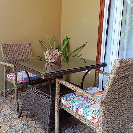 Badamier Self-Catering Apartment La Digue Exterior photo