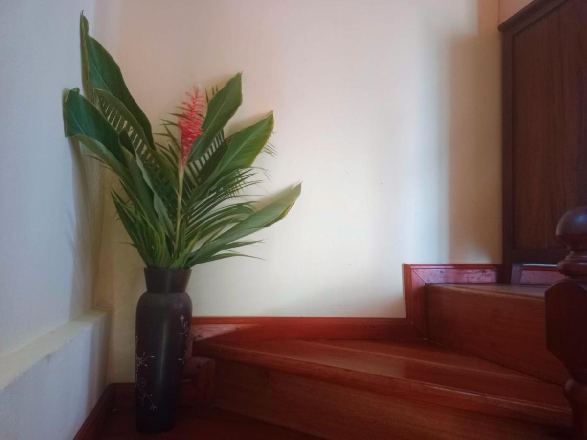 Badamier Self-Catering Apartment La Digue Exterior photo