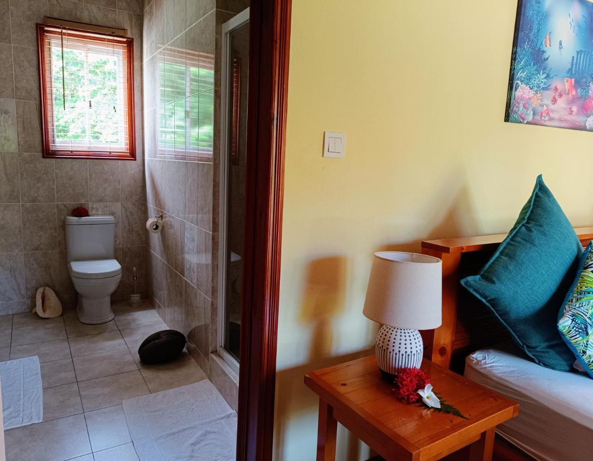 Badamier Self-Catering Apartment La Digue Exterior photo